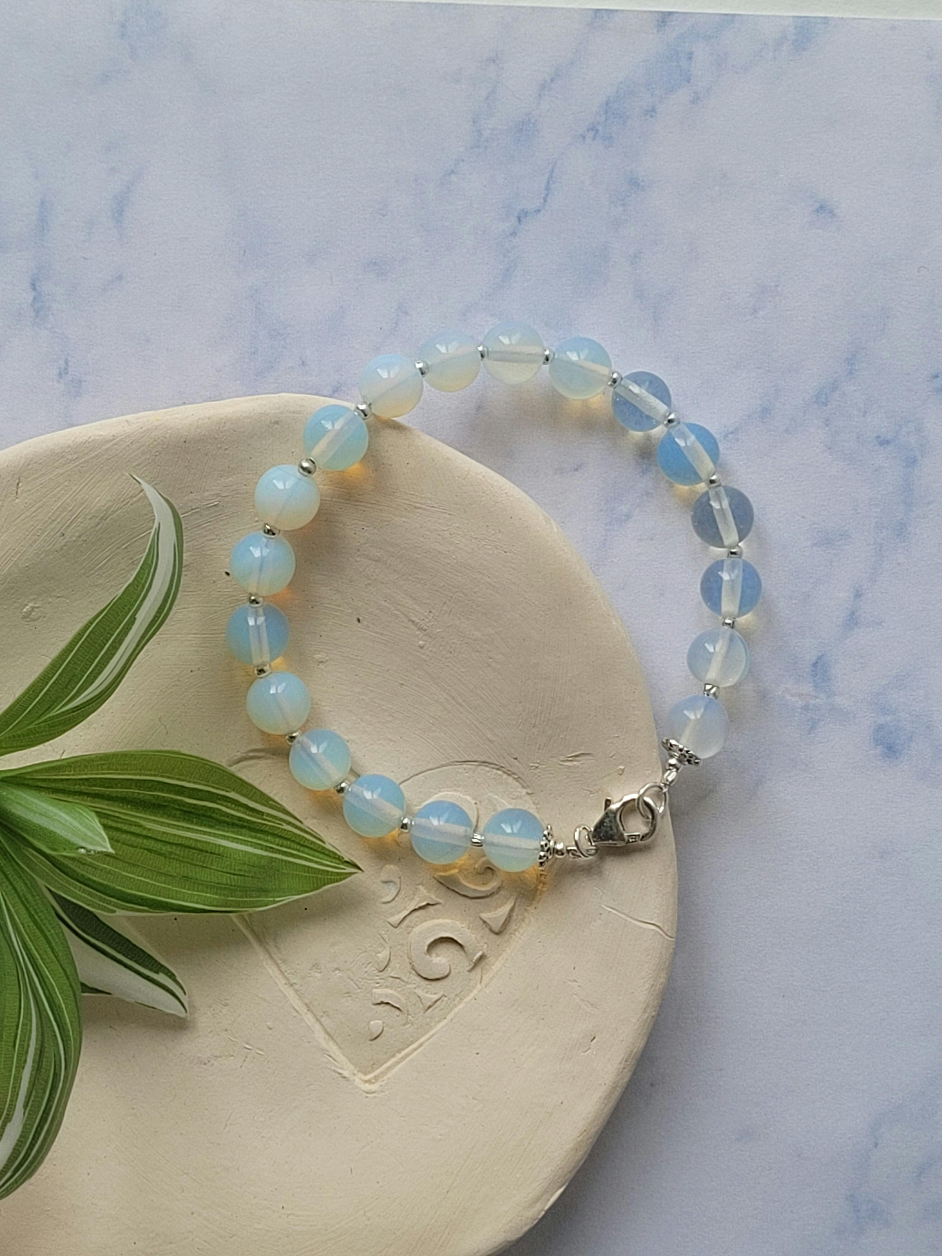 Pourquoi porter un Bracelet Pierre de Lune pour équilibrer vos émotions ?
