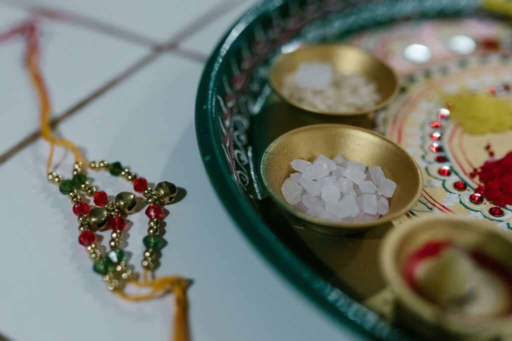 Bracelet en grenat : pourquoi les porter, quand et comment ?