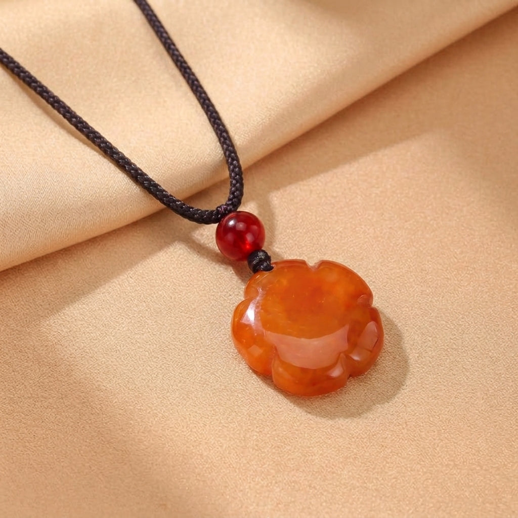 Collier Jadéite Rouge – Rose Éternelle