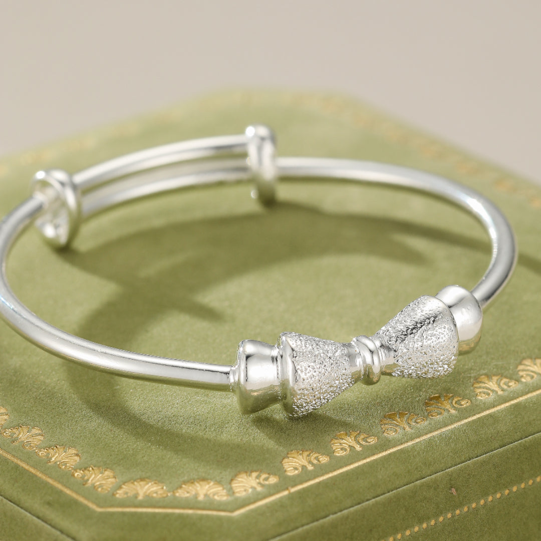 Bracelet Enfant Nœud Papillon – Douce Élégance, Argent