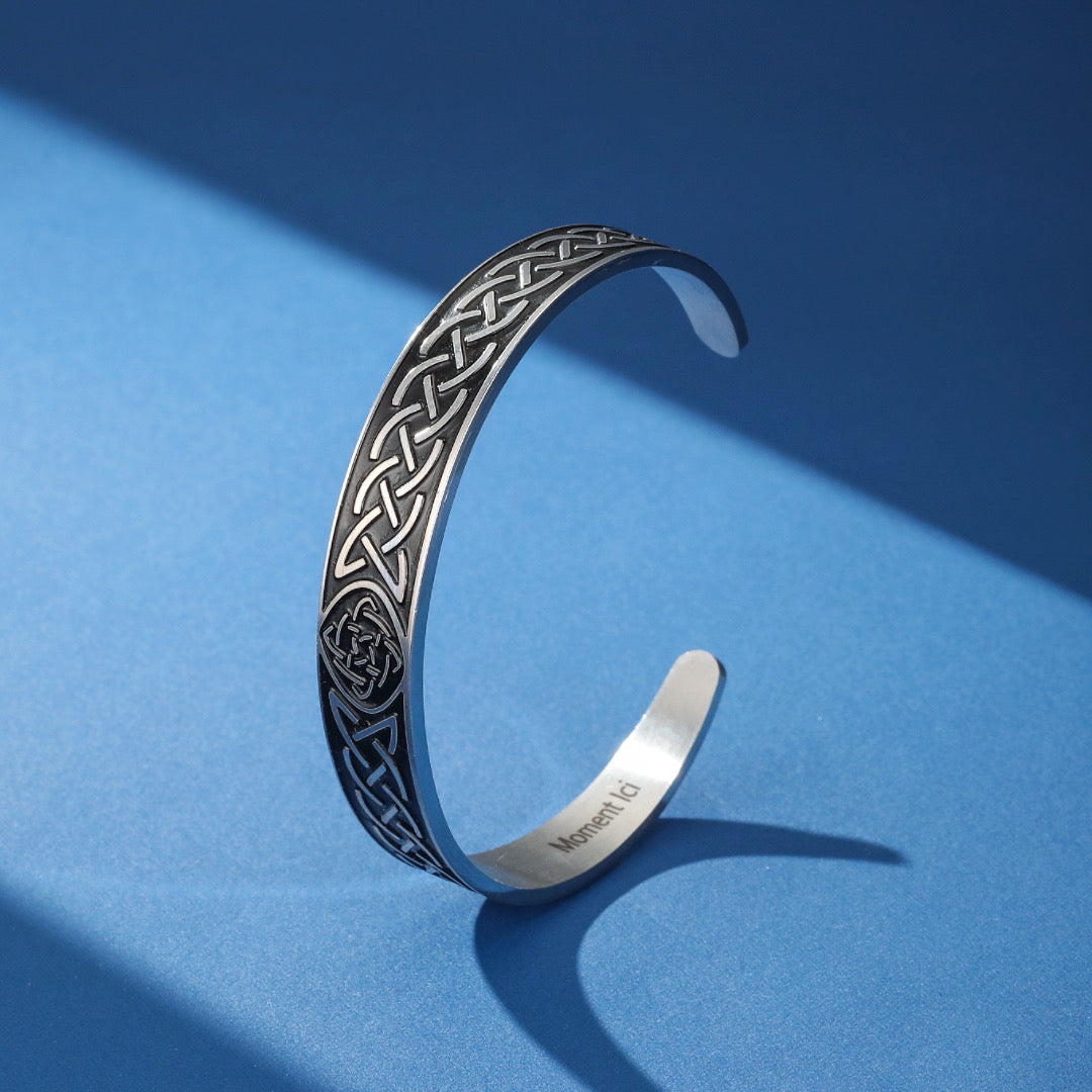 Viking Bangle Bracelet - Eternal Viking Knot