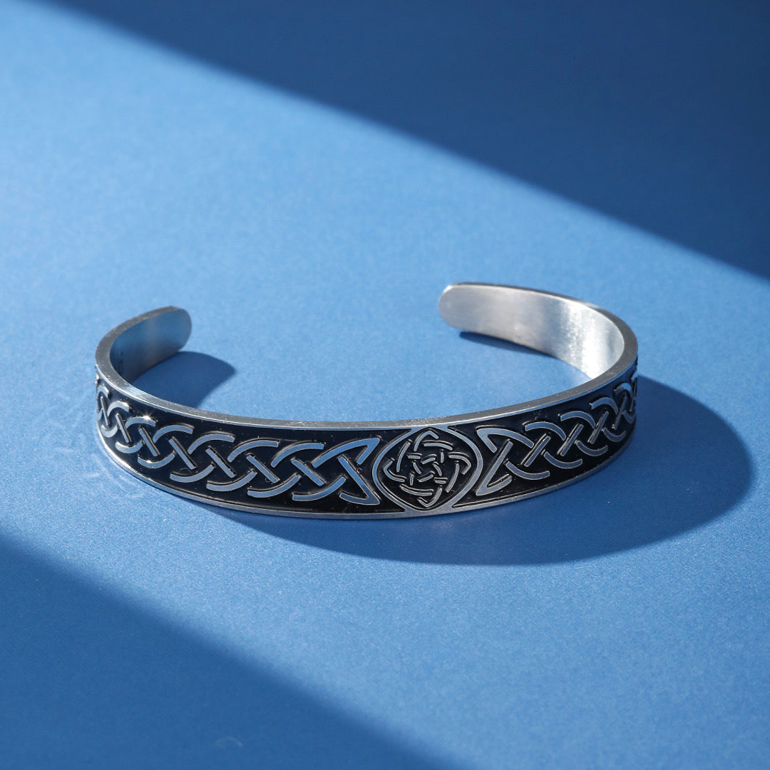 Viking Bangle Bracelet - Eternal Viking Knot