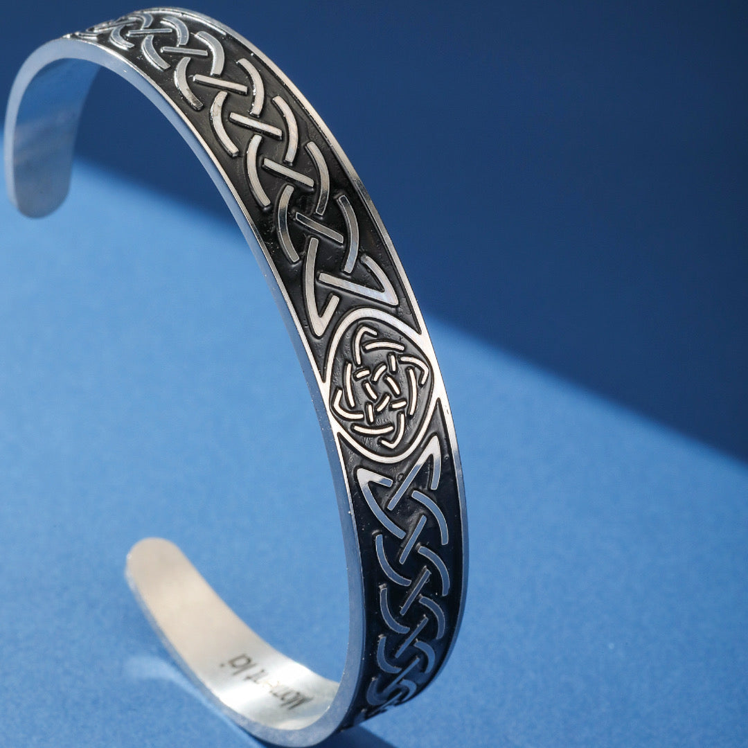 Viking Bangle Bracelet - Eternal Viking Knot