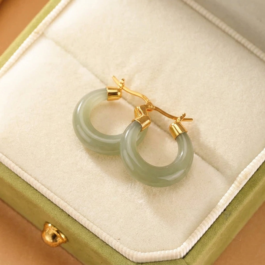 Boucles d'Oreilles Jade Néphrite – Grâce Infinie, Argent Plaqué Or