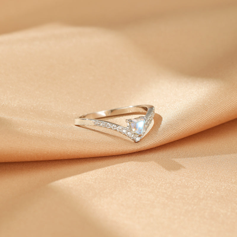 Bague Pierre de Lune – Cœur Céleste, Argent