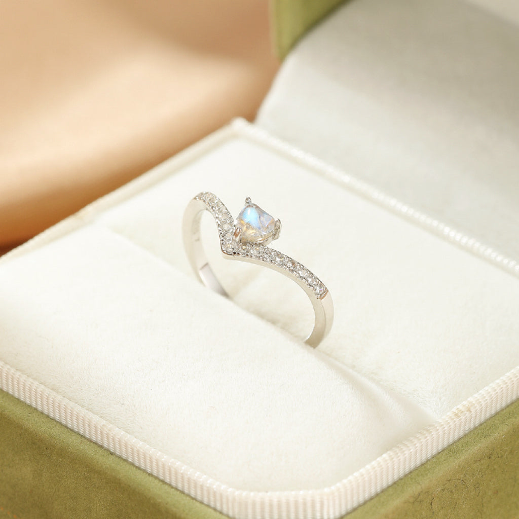 Bague Pierre de Lune – Cœur Céleste, Argent