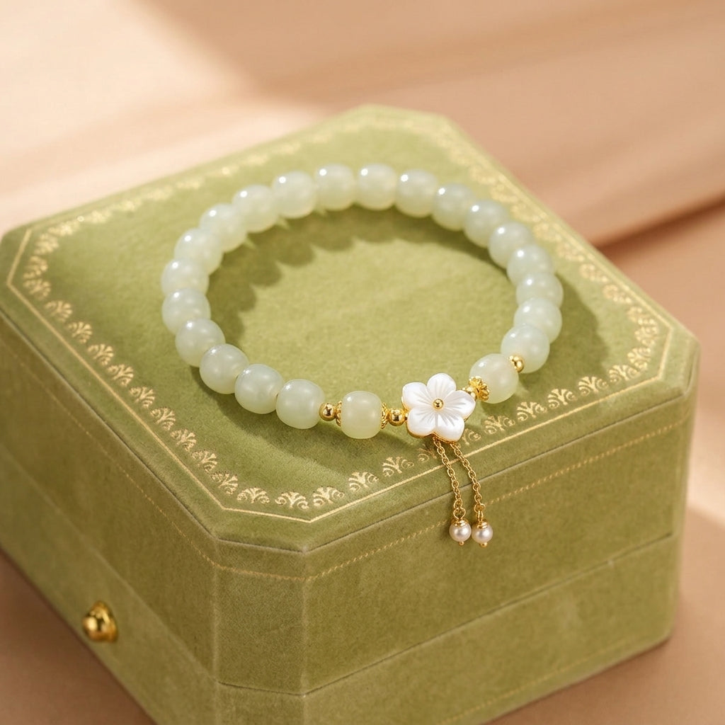 Bracelet Jade et Nacre – Rivière de Lune, Argent