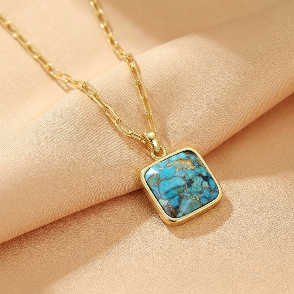 Collier Turquoise – Carré de Cyan, Argent Plaqué Or