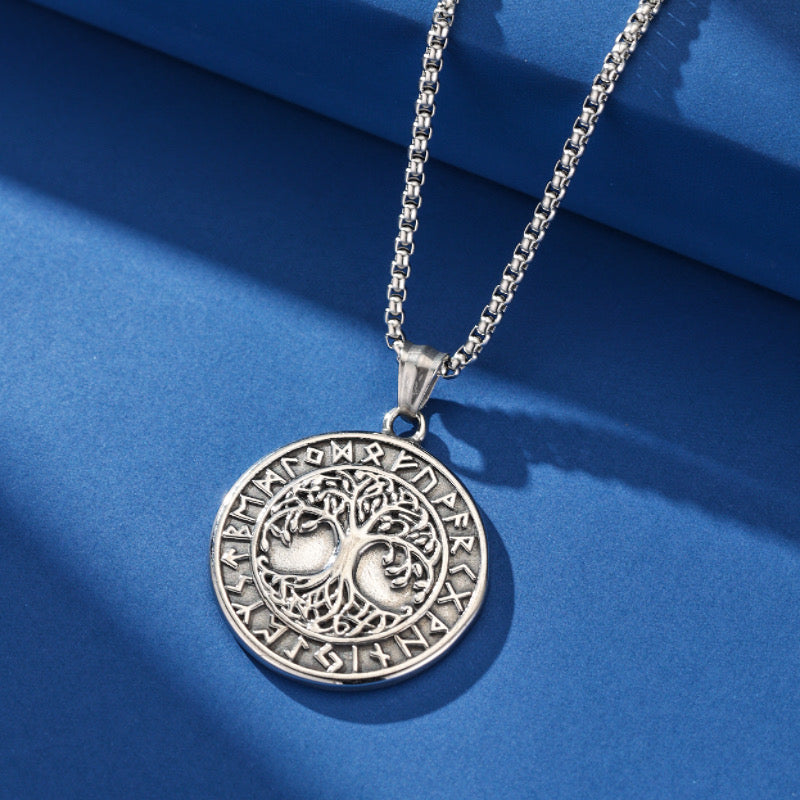 Collier Viking Arbre de Vie – Fureur du Nord