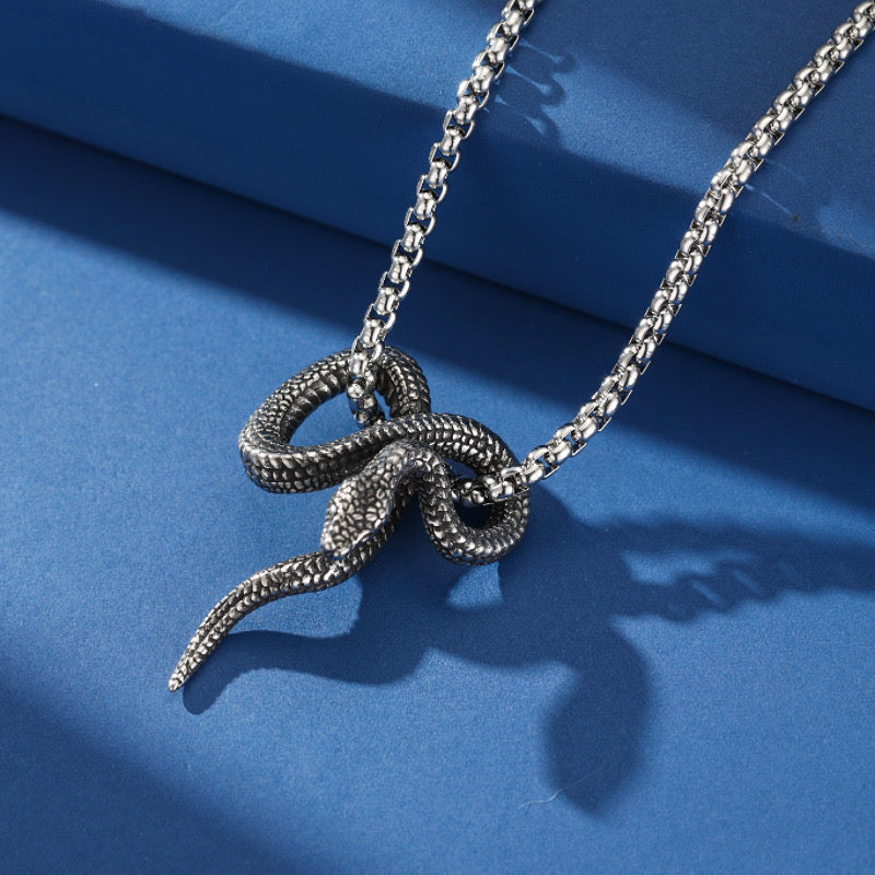 Collier Serpent – Mue Sacrée