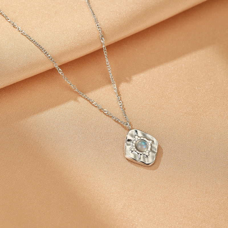 Collier Labradorite – Reflet Lunaire