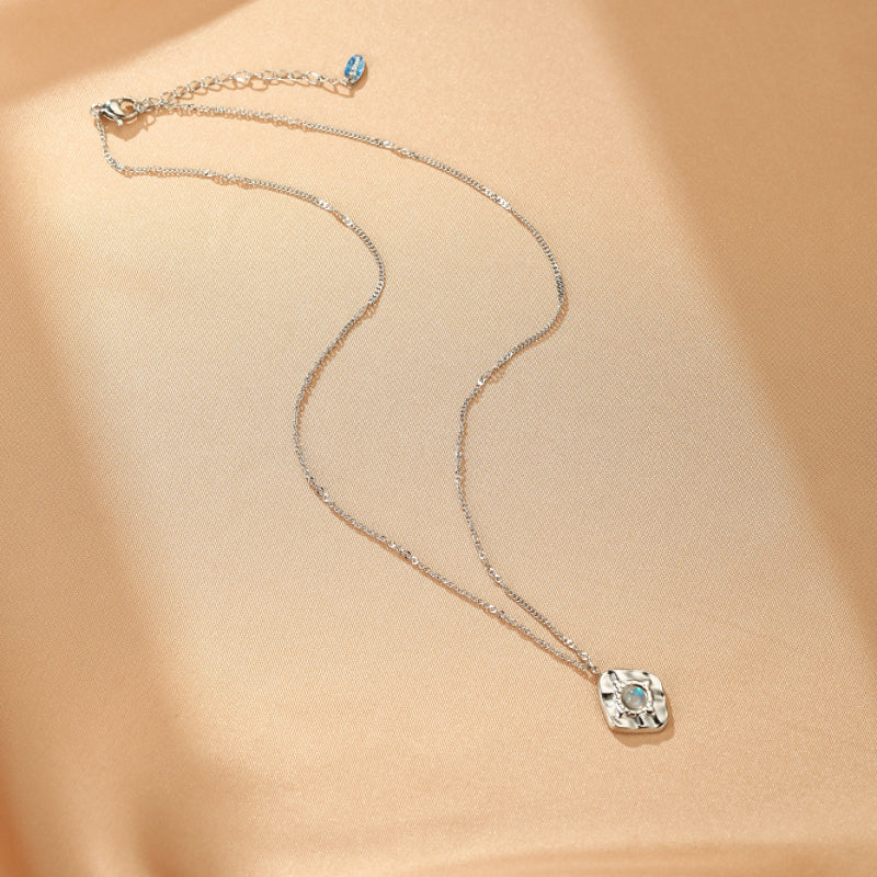 Collier Labradorite – Reflet Lunaire