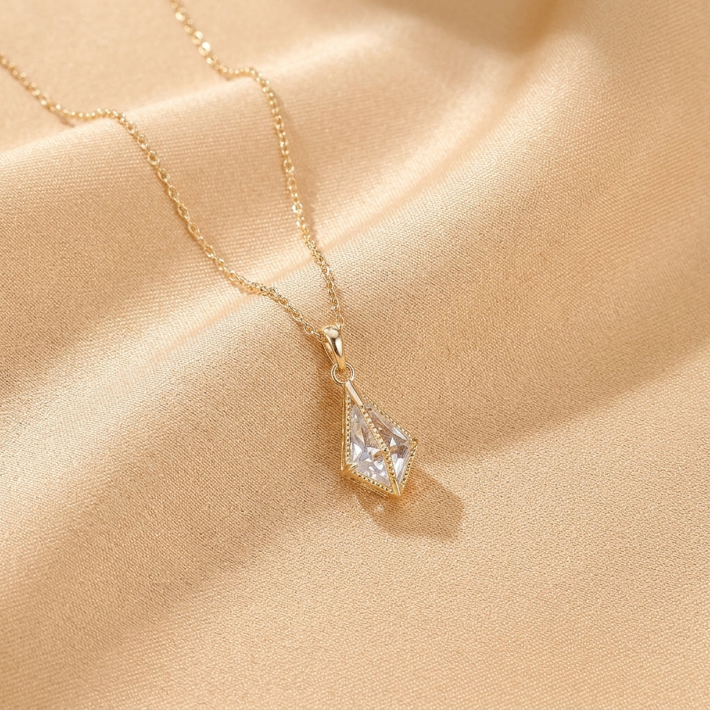 Collier Pierre de Lune – Douce Lumière, Argent Plaqué Or