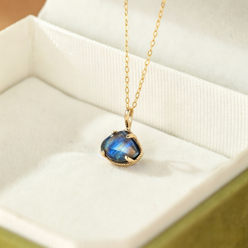 Labradorite Necklace – Charming Sparkle, Gold Plated Silver