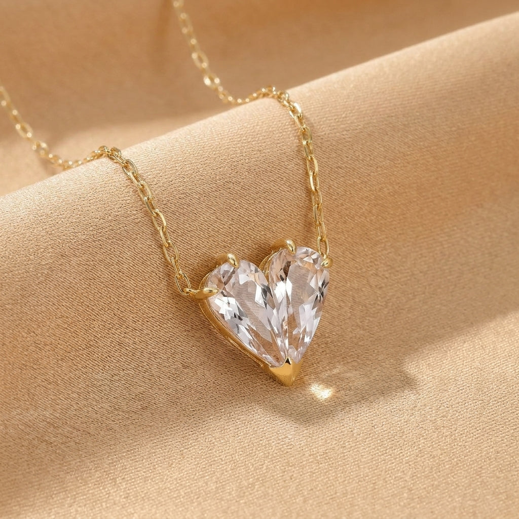Collier Cristal de Roche – Cœur Cristallin, Argent Plaqué Or 18k