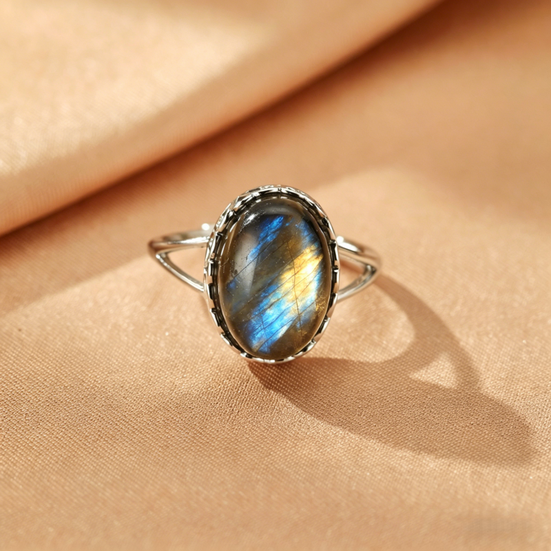 Bague Labradorite – Éclat Boréal