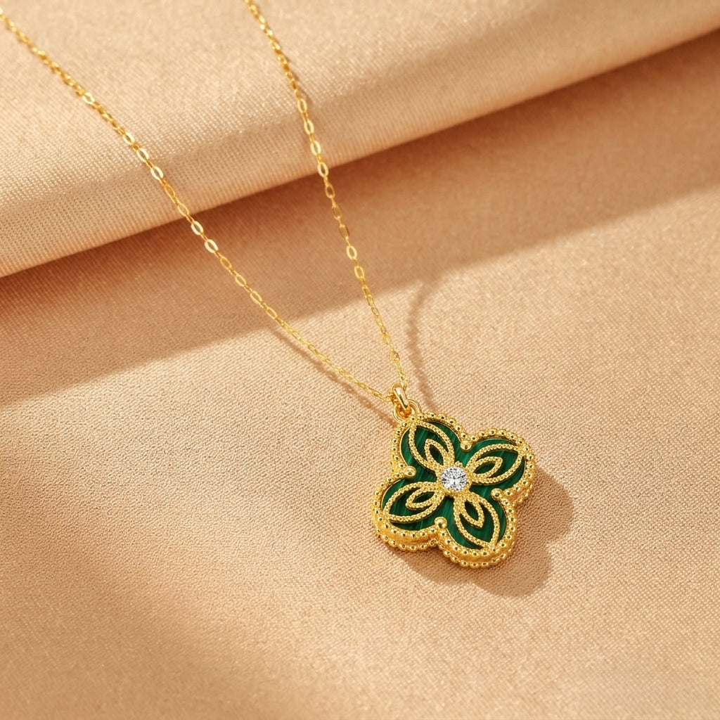Collier Malachite – Trèfle Enchanté, Argent Plaqué Or
