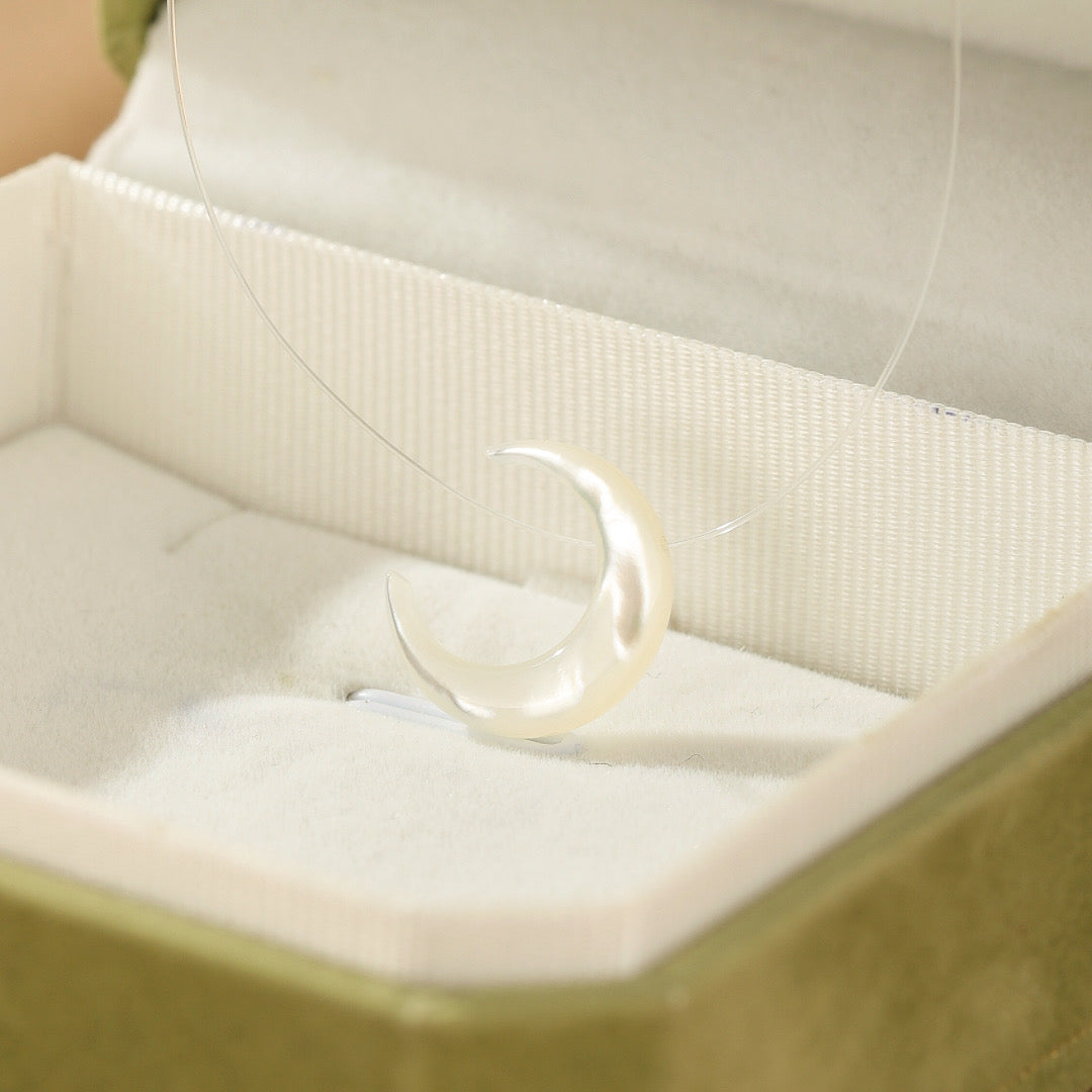 Collier Flottant Nacre - Lune Solitaire