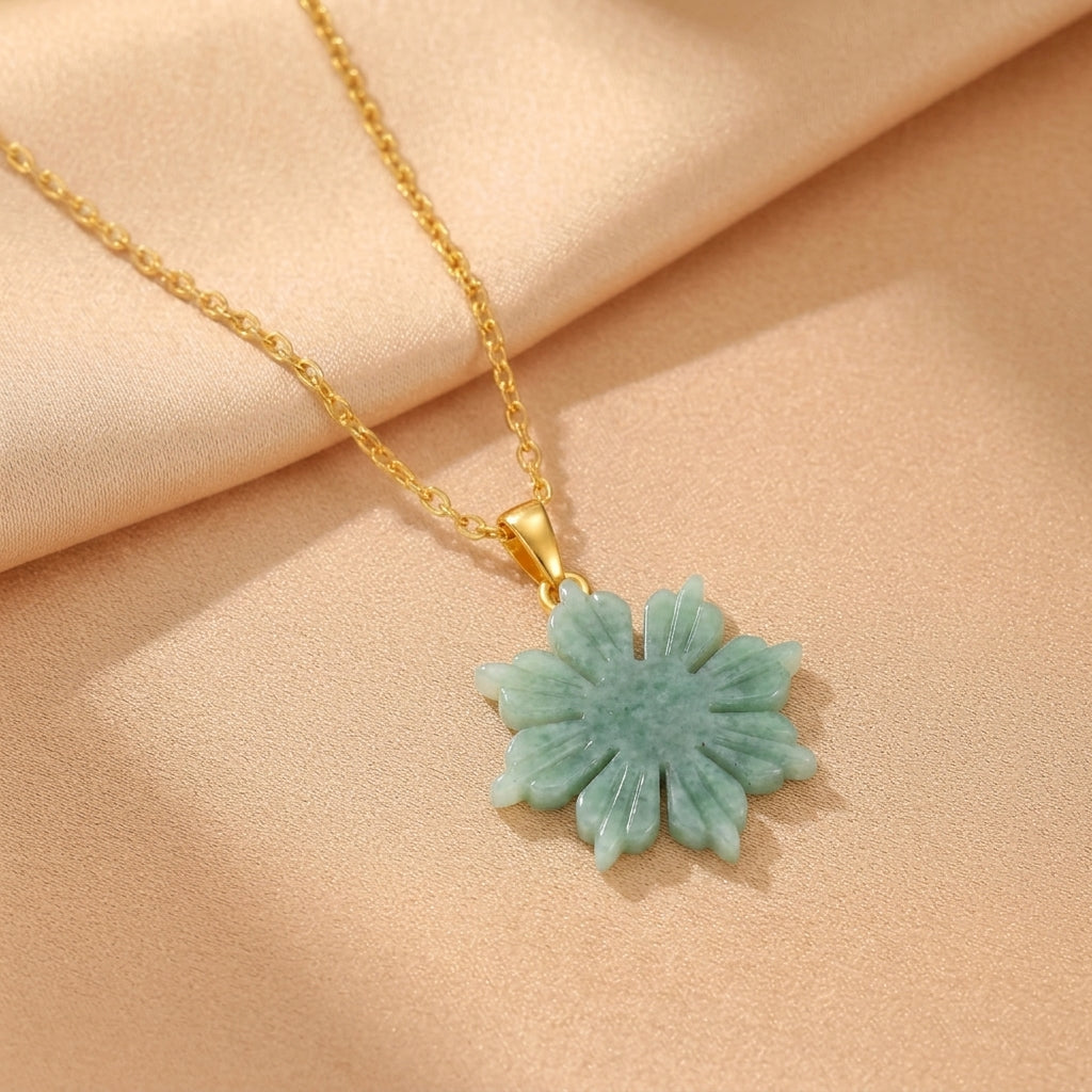 Collier Jadéite – Flocon Serein, Argent Plaqué Or