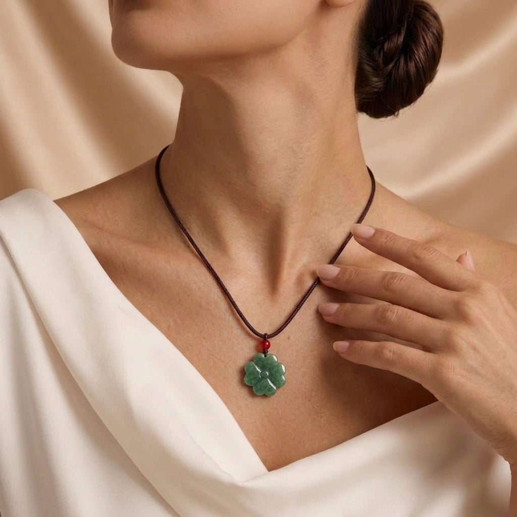 Collier Jadeïte – Trèfle Serein
