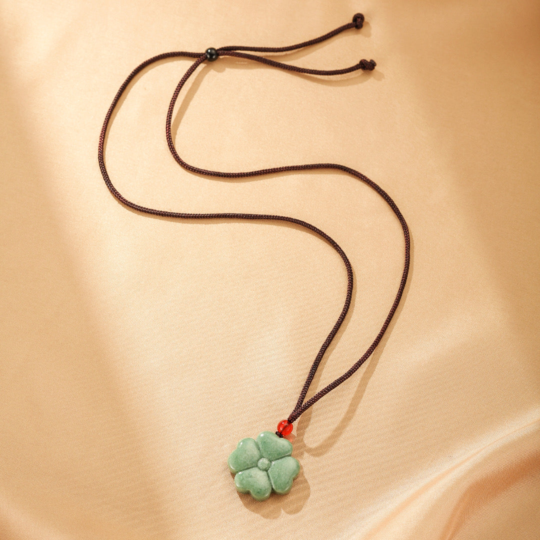 Collier Jadeïte – Trèfle Serein