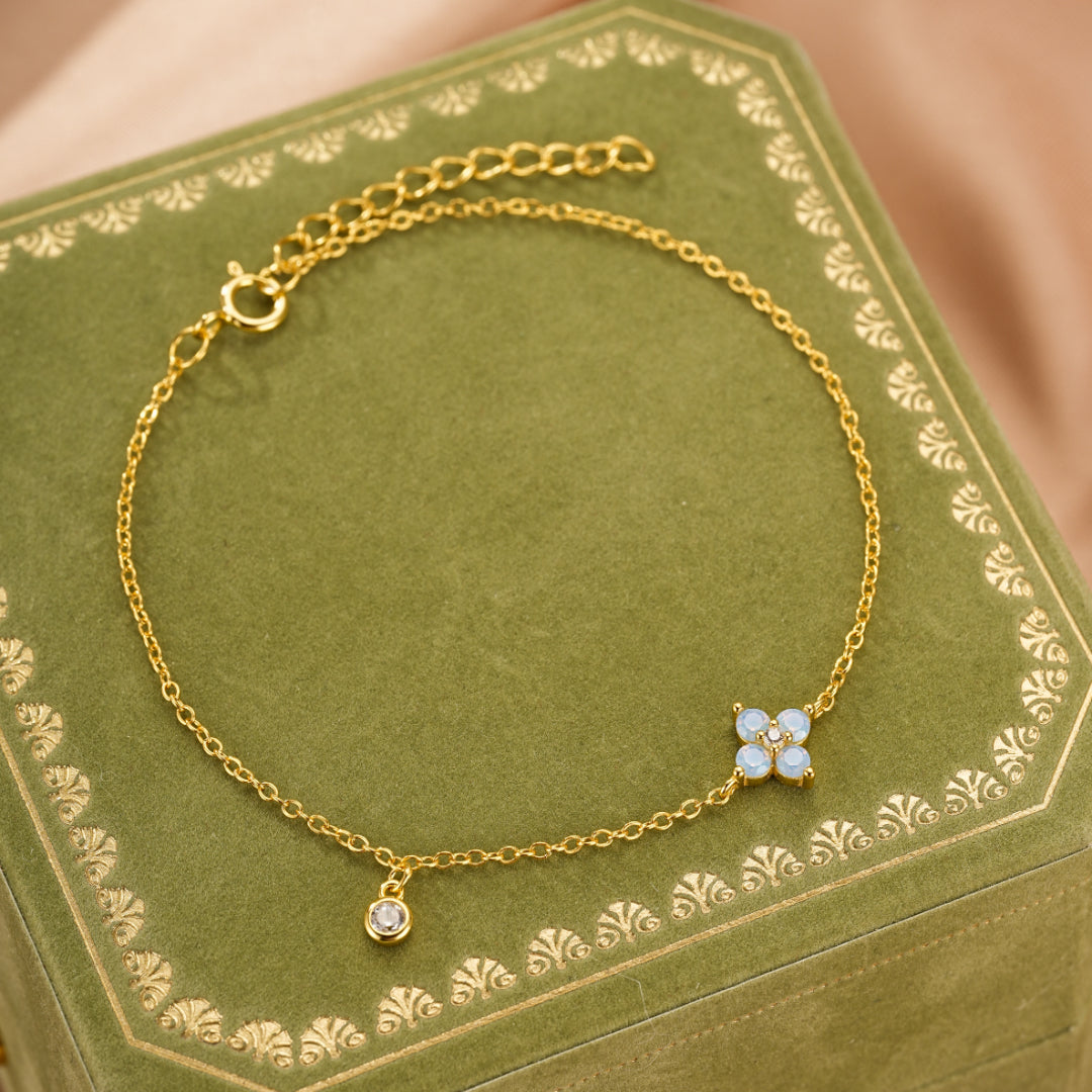 Bracelet Fleur Opale – Pétale Radieux, Argent Plaqué Or