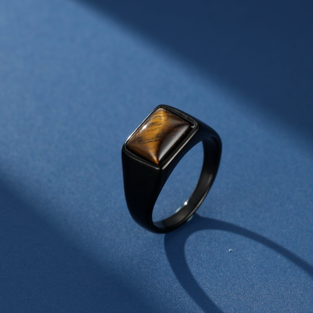 Bague Homme Œil de Tigre – Élégance Architecturale
