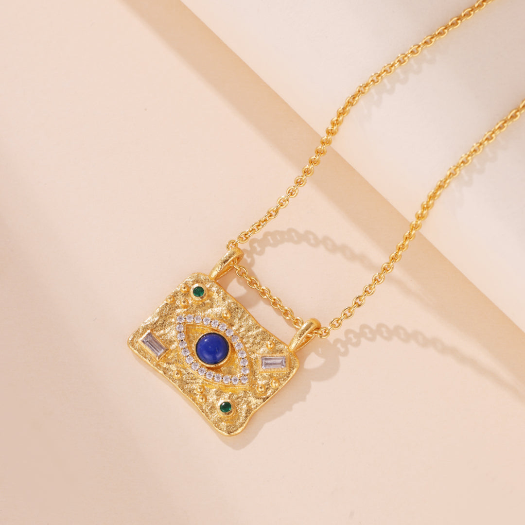 Collier Lapis Lazuli – Carré Démoniaque, Argent Plaqué Or