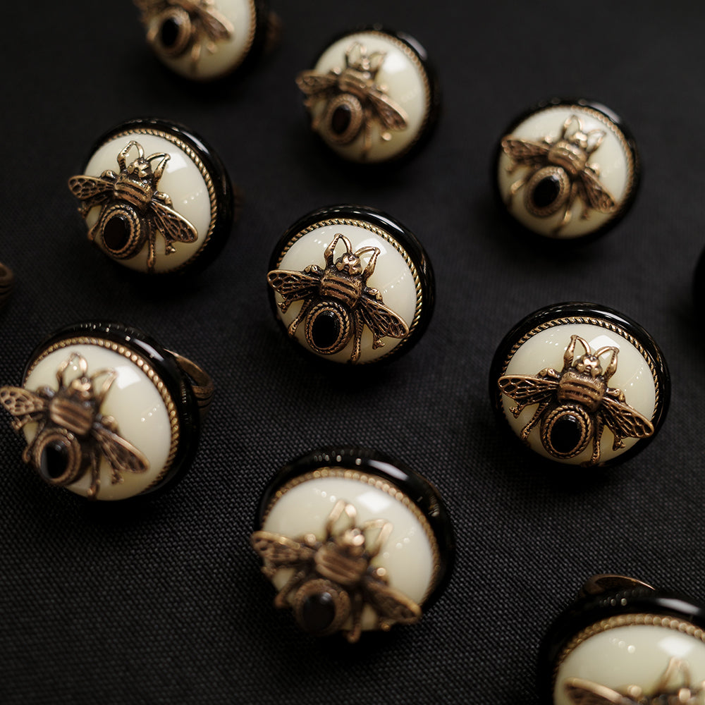 Bague Agate Noire – Abeille Royale