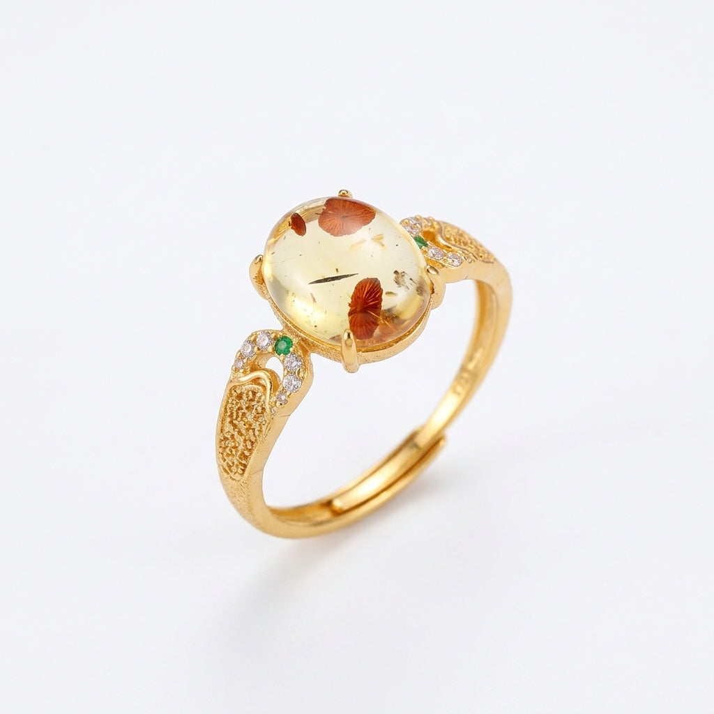 Bague Rosée d’Or en argent plaqué or avec pierre d'ambre ovale naturelle et détails en zircons