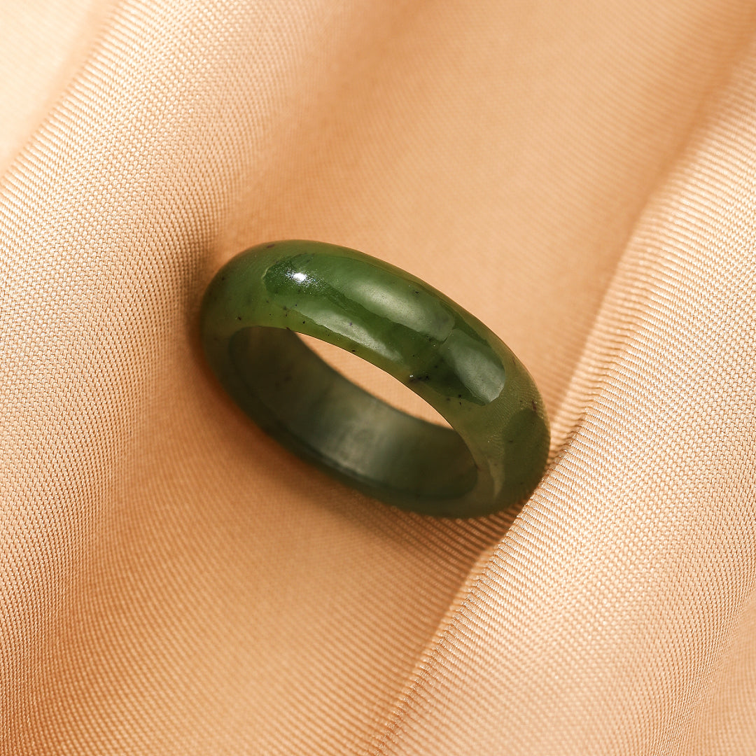 Bague Jade – Force Silencieuse