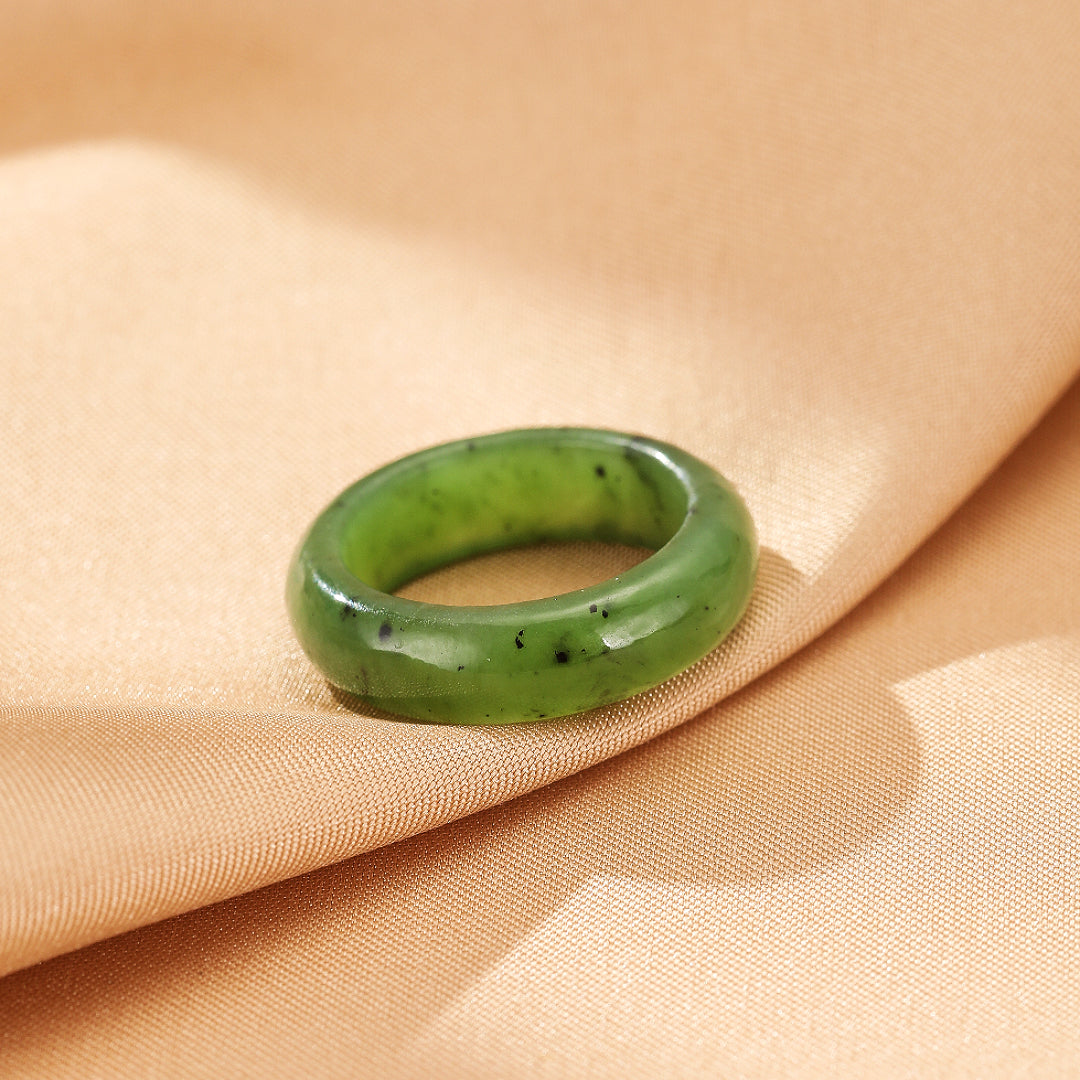 Bague Jade – Force Silencieuse