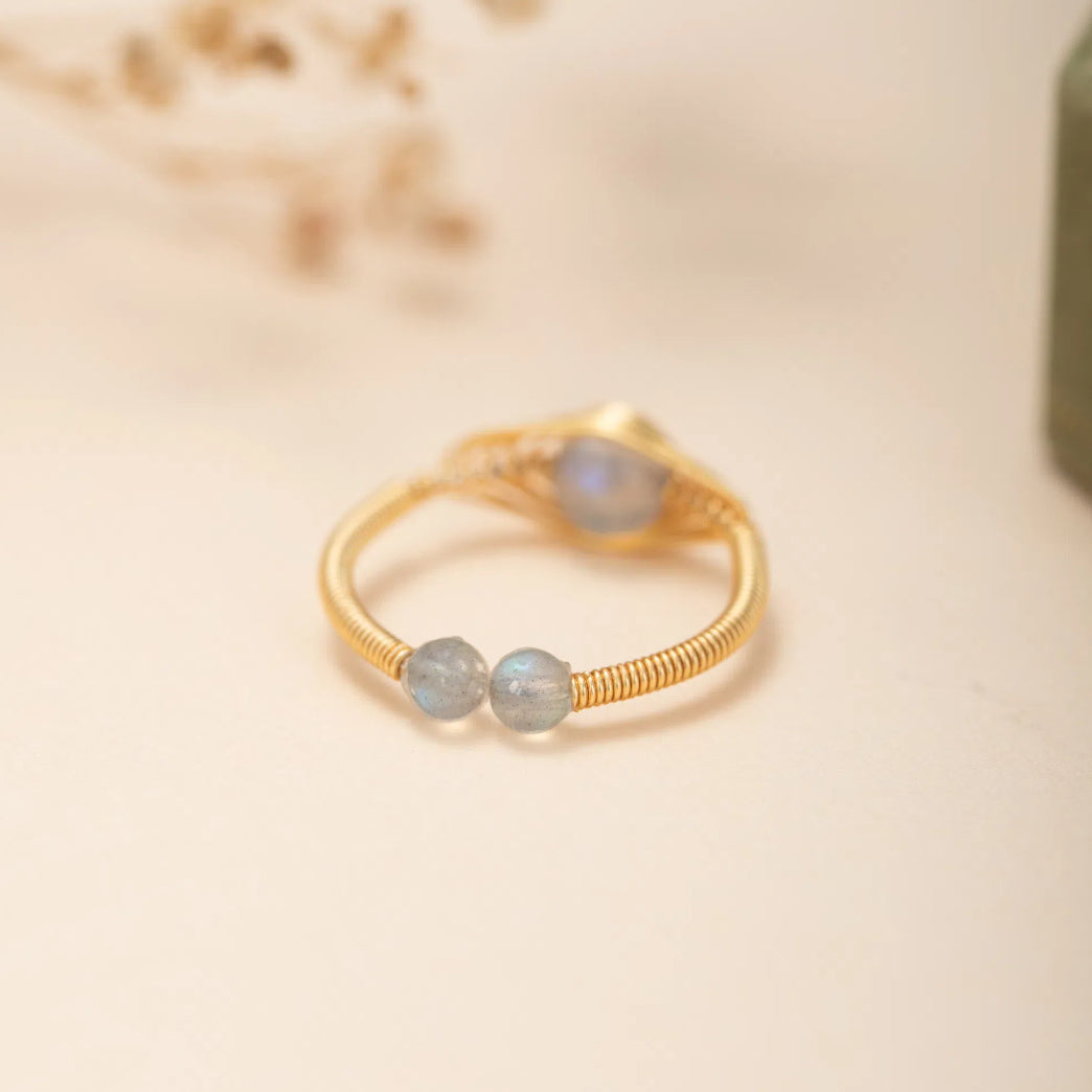 Bague Labradorite – Lueur Divine, Plaqué Or
