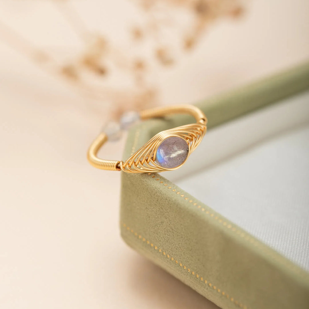 Bague Labradorite – Lueur Divine, Plaqué Or