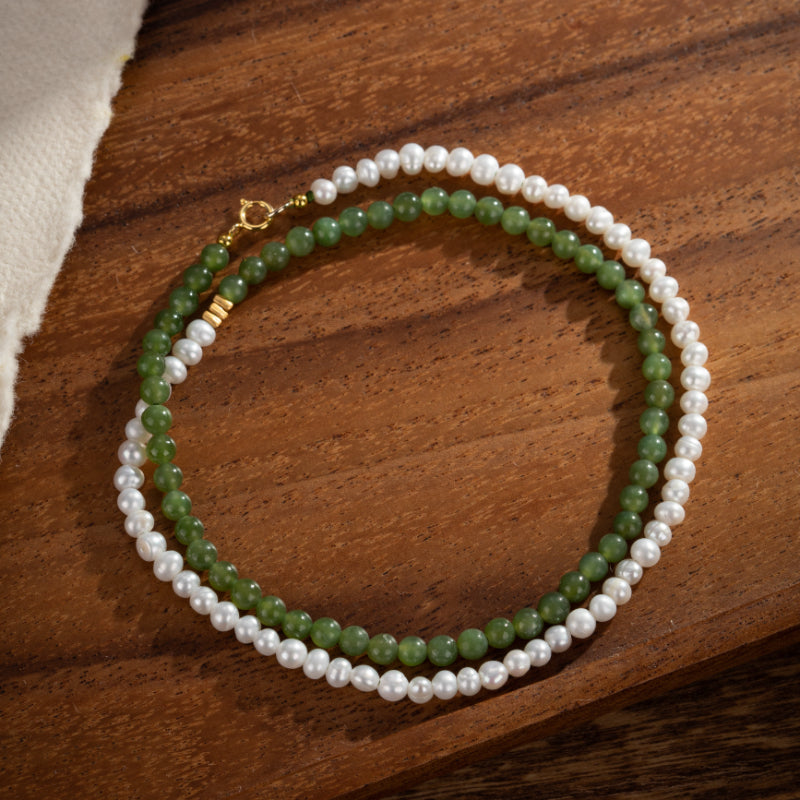 Collier Perle et Jade – Dualité Distinguée, Argent Plaqué Or