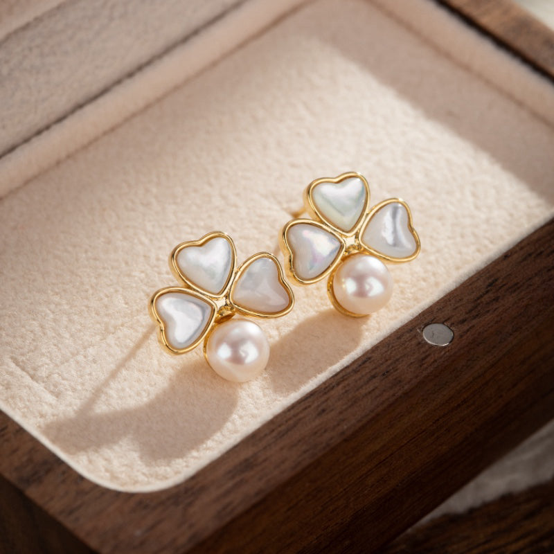 Clover Pearl Earrings – Fleurs de Lune, Gold Plated