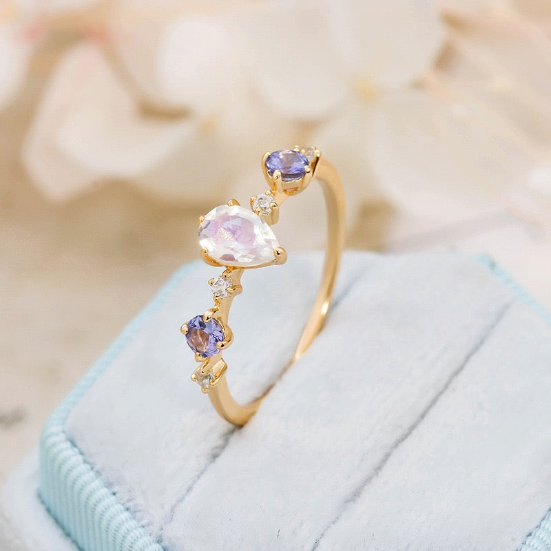 Bague Pierre de Lune – Cascade Lumineuse, Argent Plaqué Or