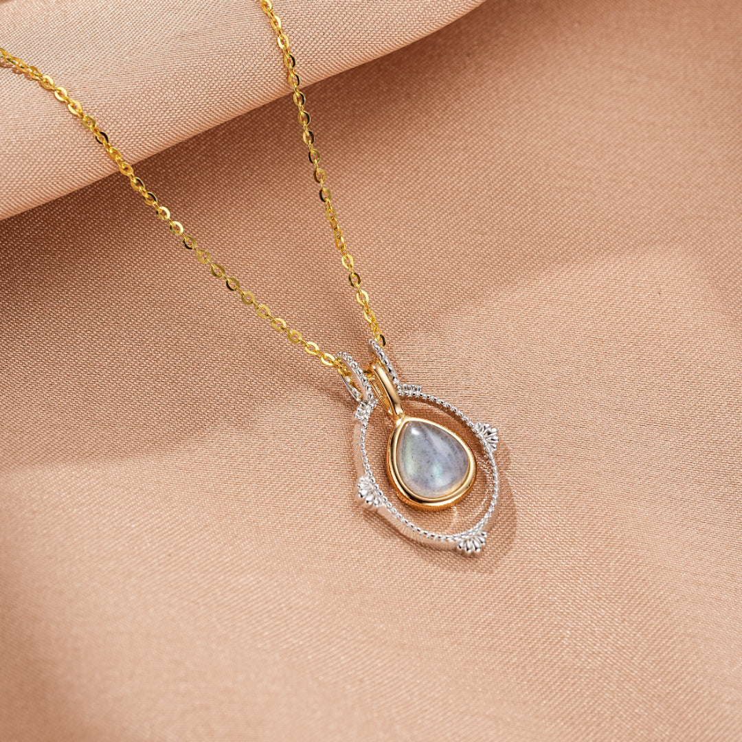 Collier Labradorite – Halo Mystique, Argent Plaqué Platine