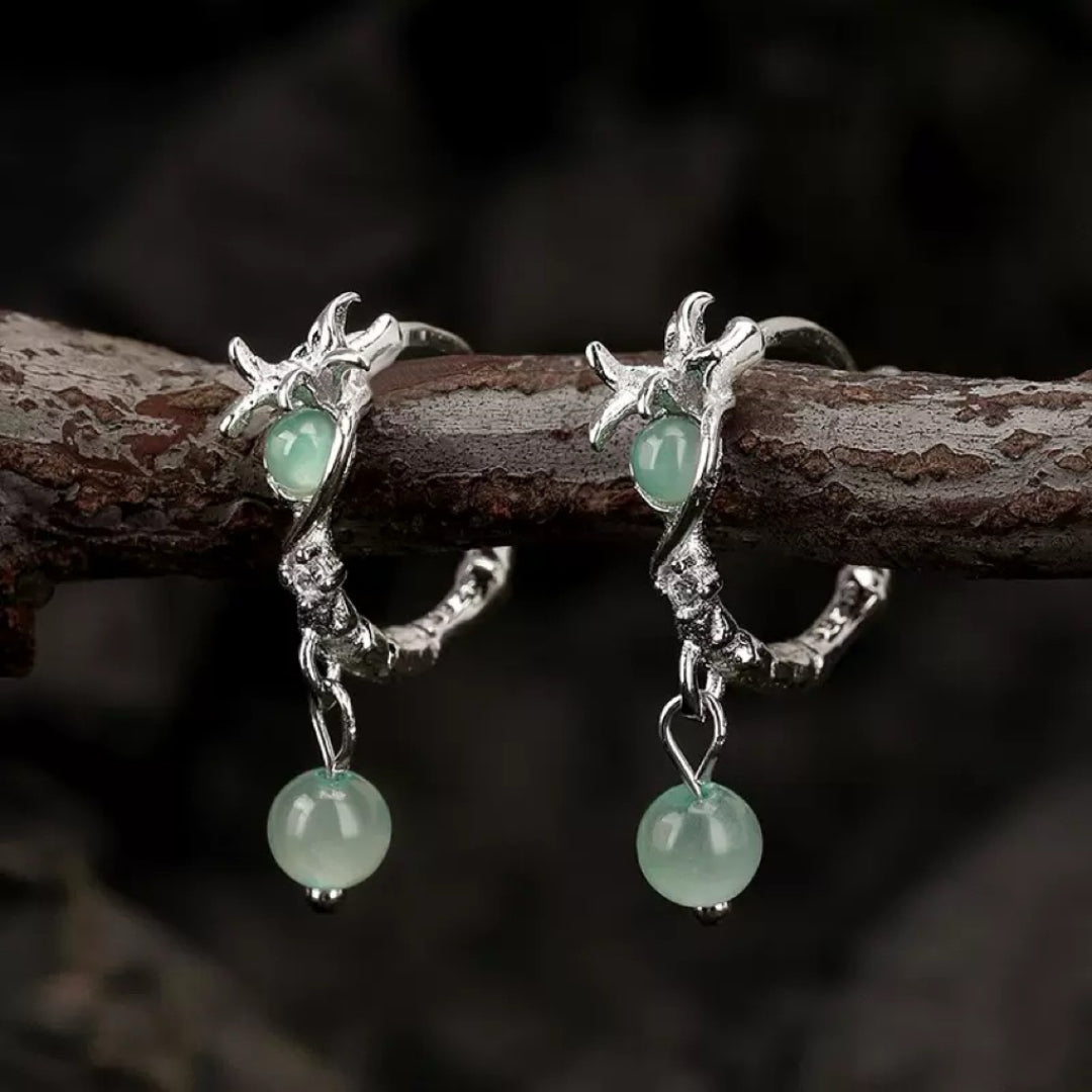Paire de boucles d'oreilles en argent ornées de pierres d'aventurine vertes, style branche d'arbre
