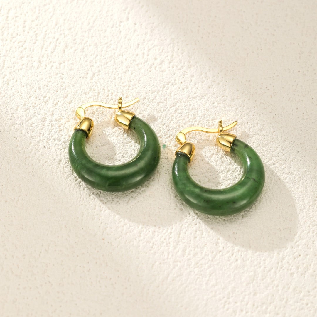 Boucles d'Oreilles Créoles Jade – Sérénité, Argent Plaqué Or