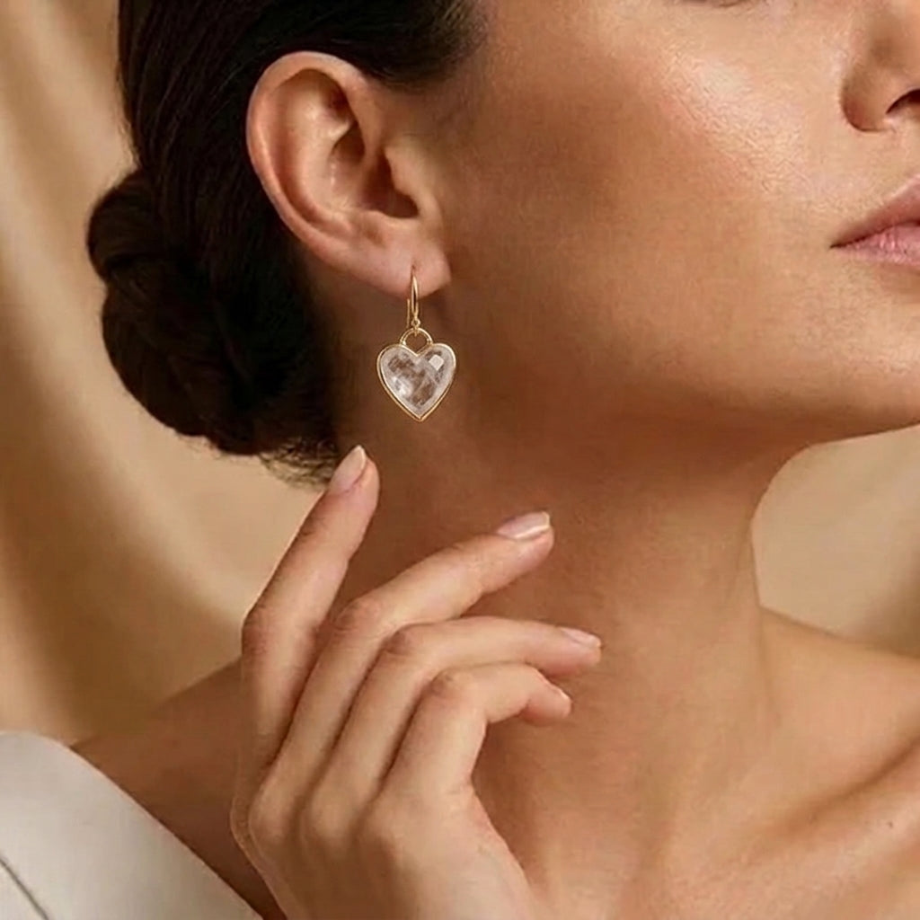 Boucles d'Oreilles Cœur Cristal de Roche – Âme Mystique