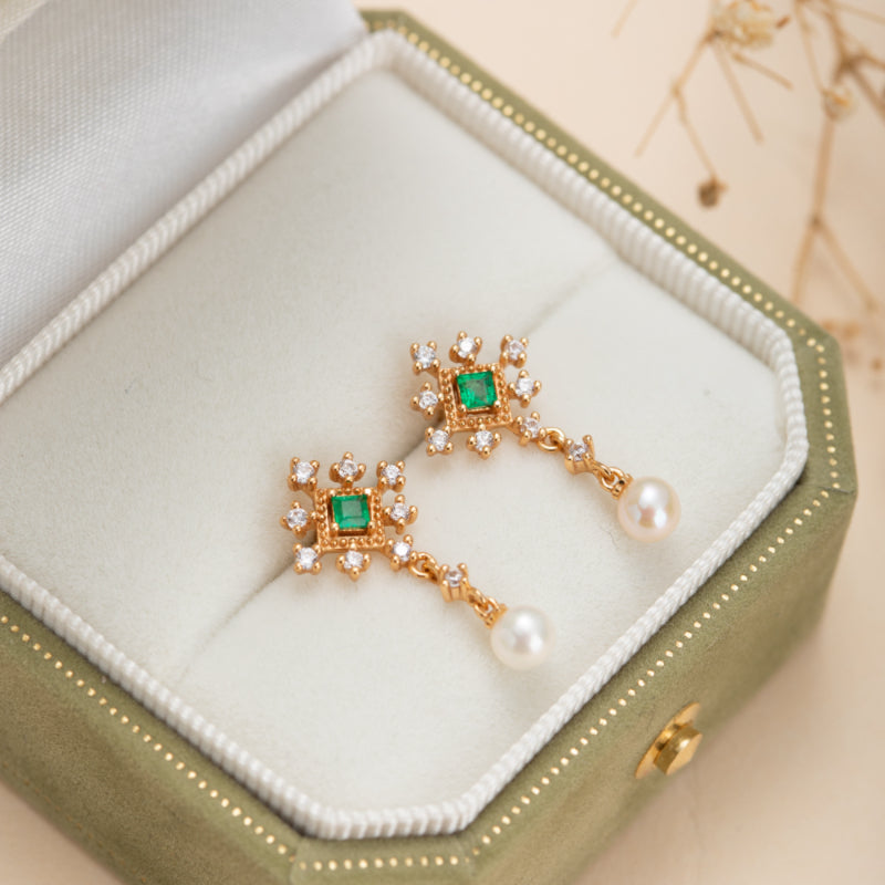 Boucles d'Oreilles Émeraude et Perle – Étoile Divine, Argent Plaqué Or