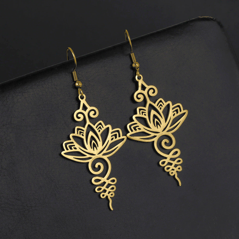 "Lotus Unalome" Earrings Moment ici