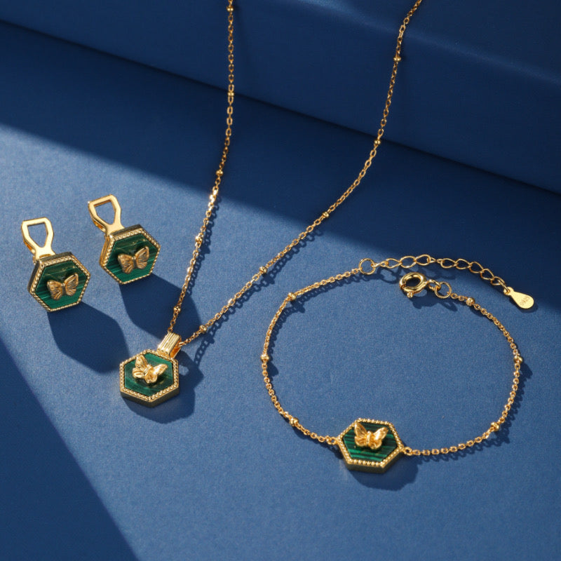 Boucles d'Oreilles Malachite – Élégance Papillon, Argent Plaqué Or