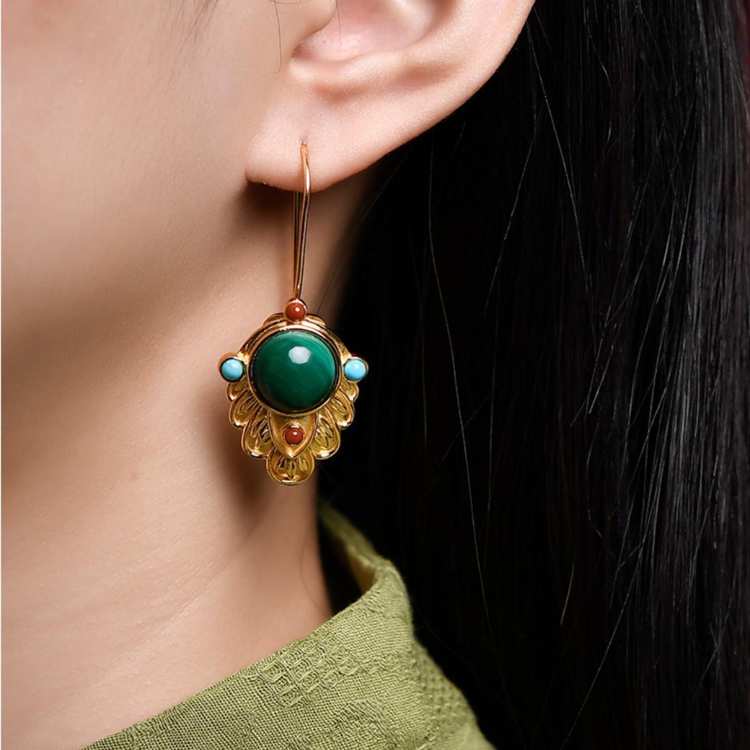 Boucles d'Oreilles Malachite – Feuille Dorée, Argent Plaqué Or