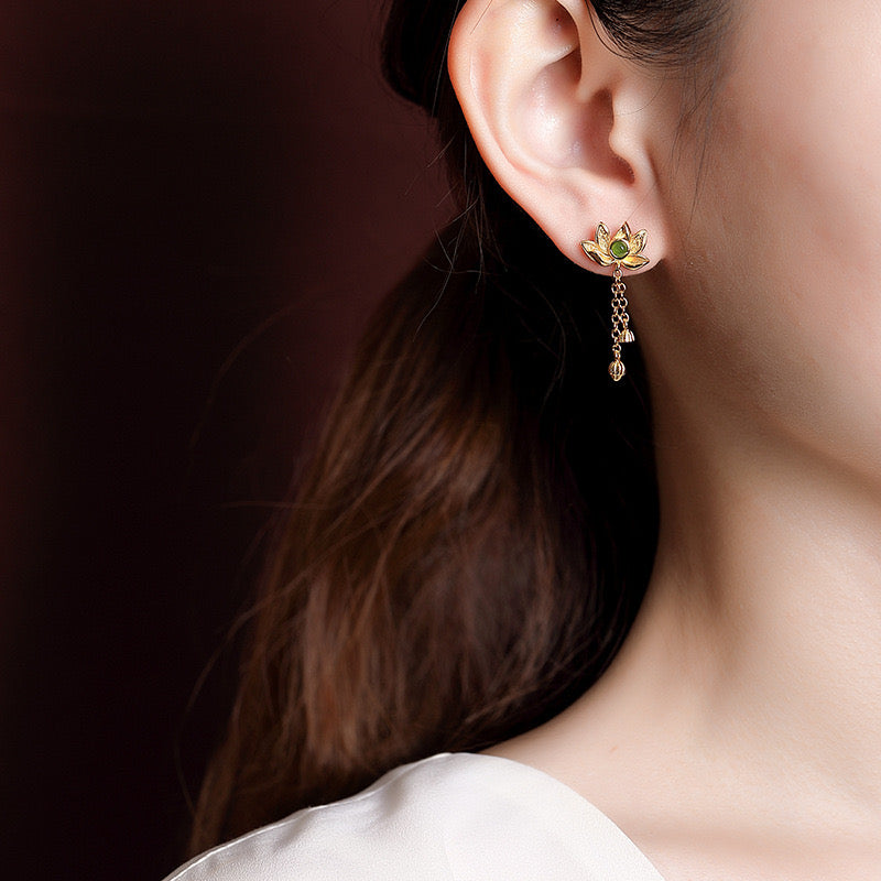 Boucles d'Oreilles Pendantes en Jade – Douceur, Argent Plaqué Or