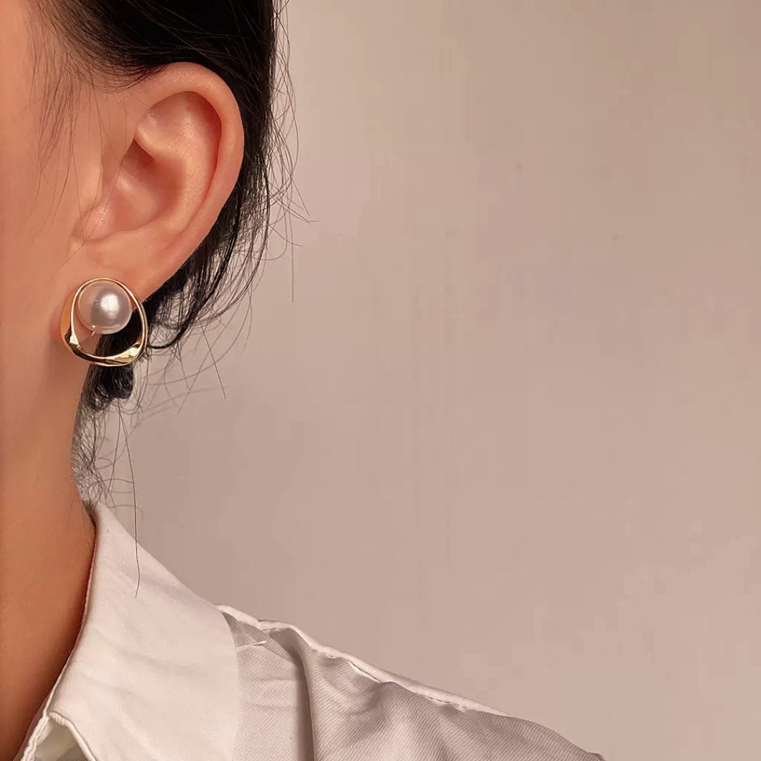 Pearl Earrings – Elegant Circle