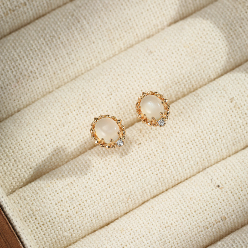 Boucles d'Oreilles Pierre de Lune – Élégance Lustrée, Argent Plaqué Or