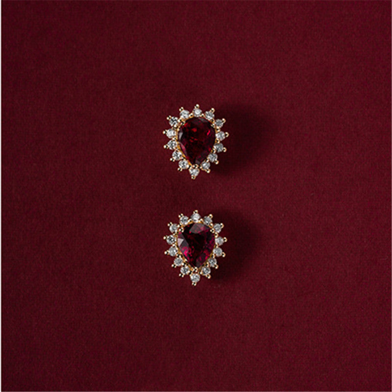 Boucles d'Oreilles Rubis – Étincelles d'Amour, Argent Plaqué Or