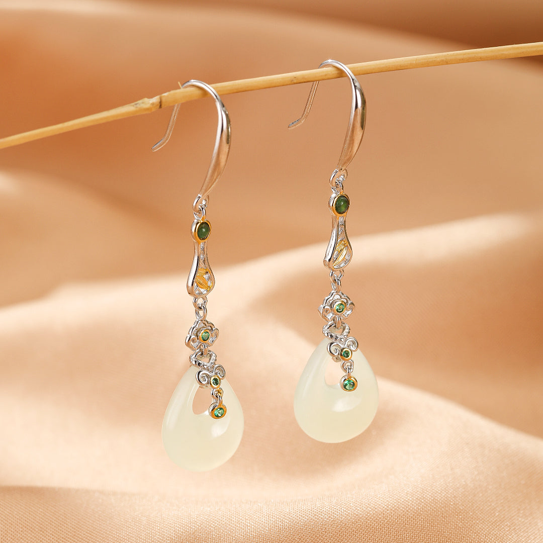 Boucles d’Oreilles Créoles Jade – Sérénité Courbée, Argent